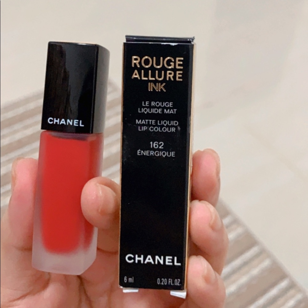 Chanel Rouge allure ink 162